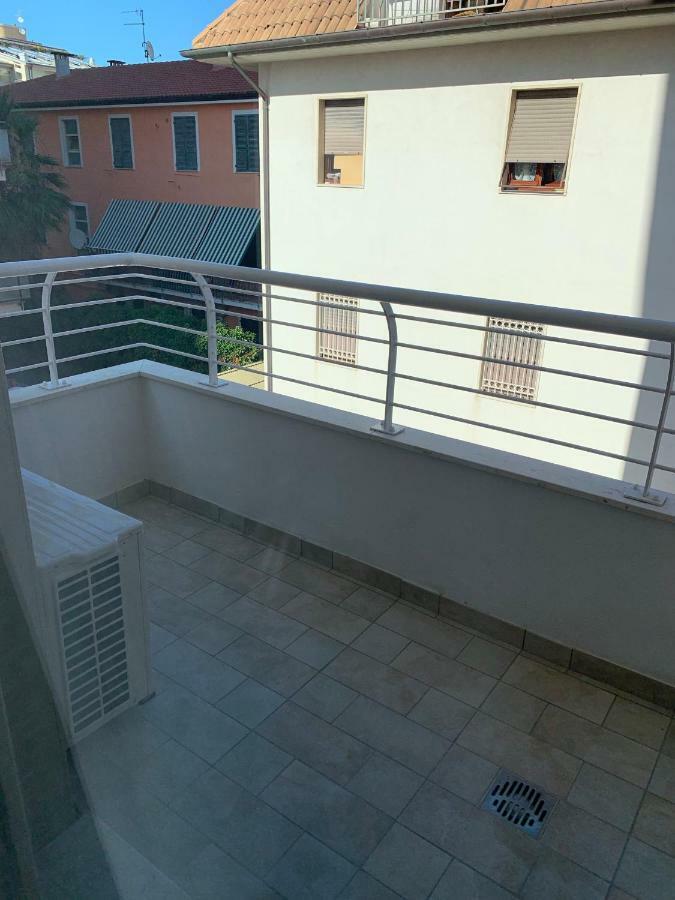 Appartamento Acquamarina Сан-Бенедетто-дель-Тронто Экстерьер фото